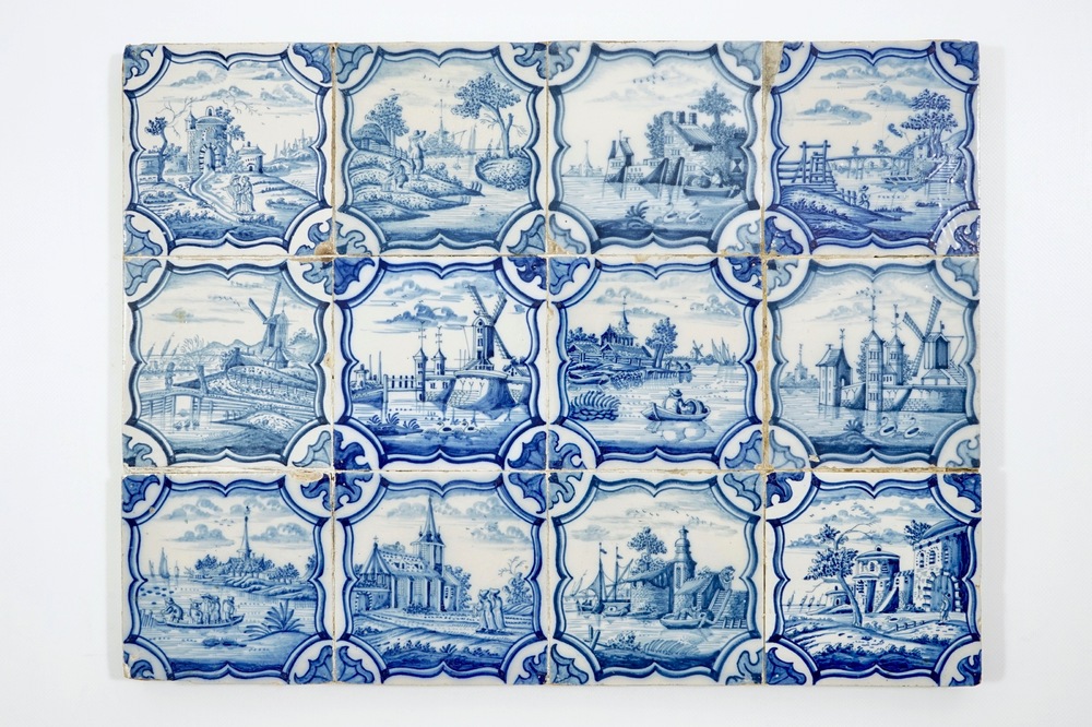 Un panneau de 12 carreaux en fa&iuml;ence de Delft bleu et blanc, 18&egrave;me
